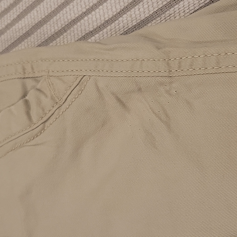 Shorts - Picture 4 of 6